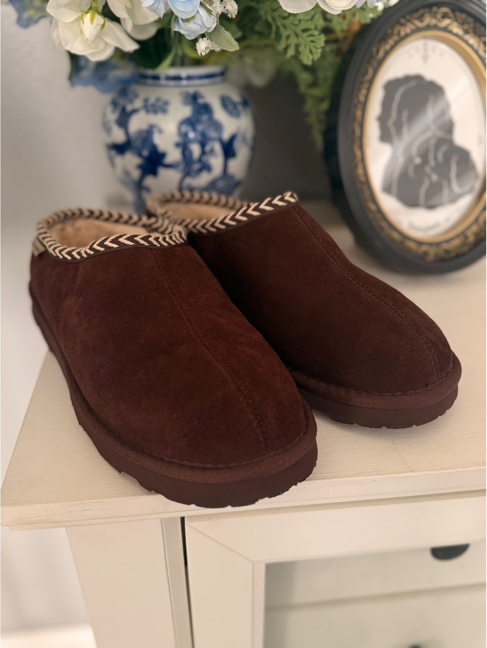 Bear paw brown slip on shoes - men’s 10